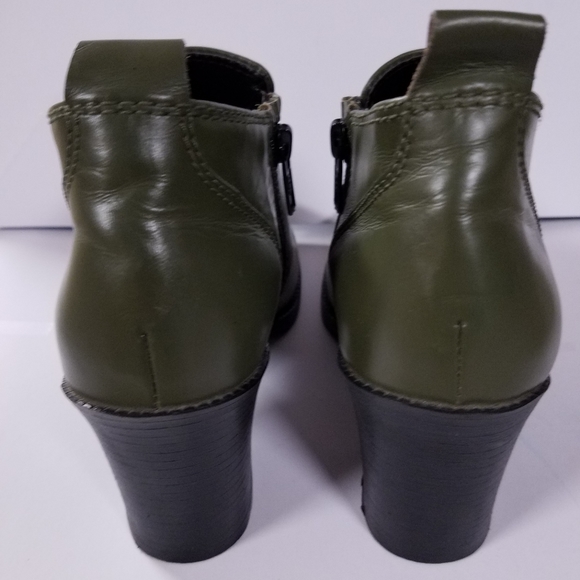 Newport News Easy Style Chunky Booties Army Green Size 5.5 - Picture 5 of 11